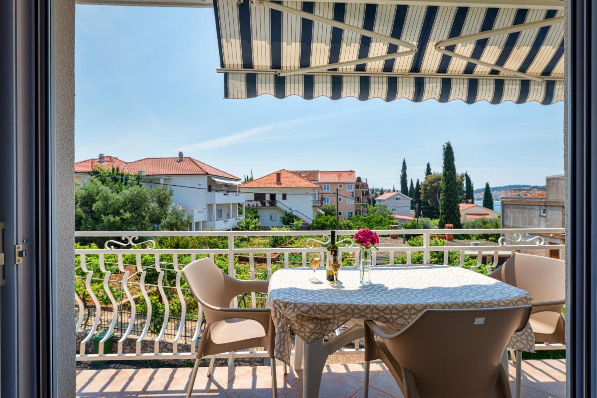 Villa Daniela Trogir Bagian luar foto