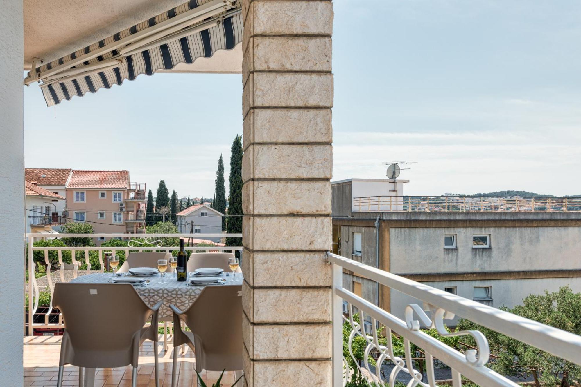 Villa Daniela Trogir Bagian luar foto