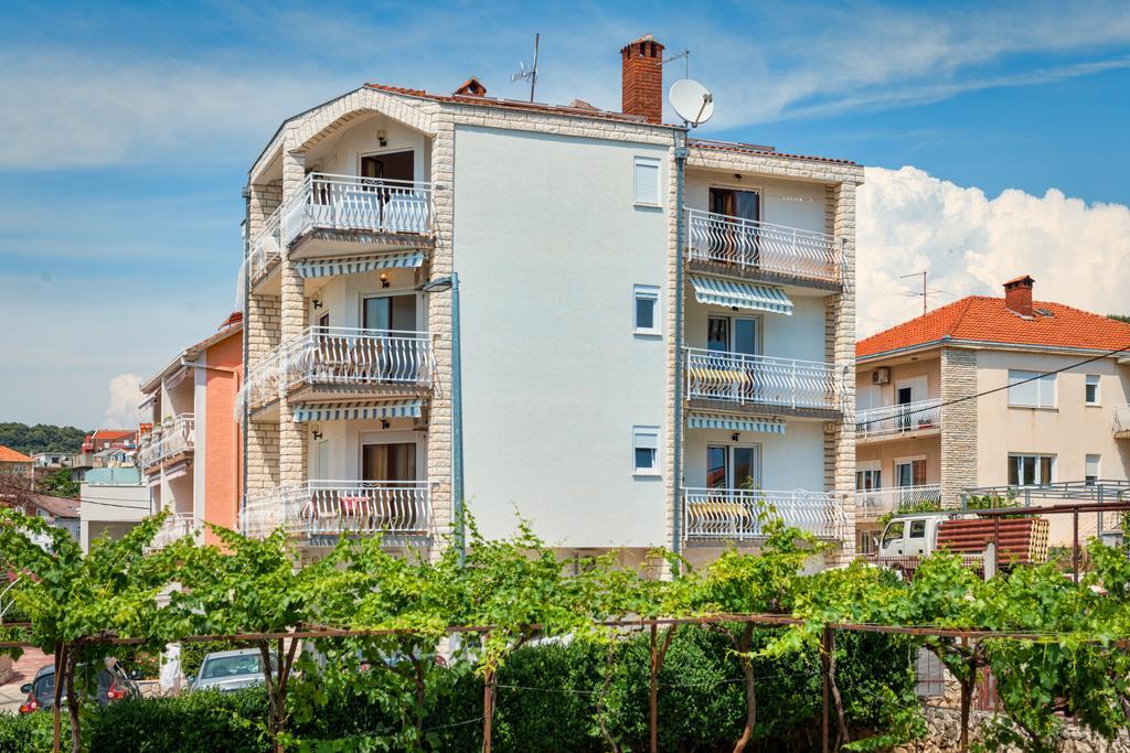 Villa Daniela Trogir Bagian luar foto